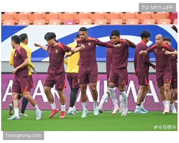 韩国男足近期在亚洲杯关键战役中展现稳固防守态势,保持了防线稳定性 韩国男足近期在亚洲杯关键战役中展现稳固防守态势,保持了防线稳定性